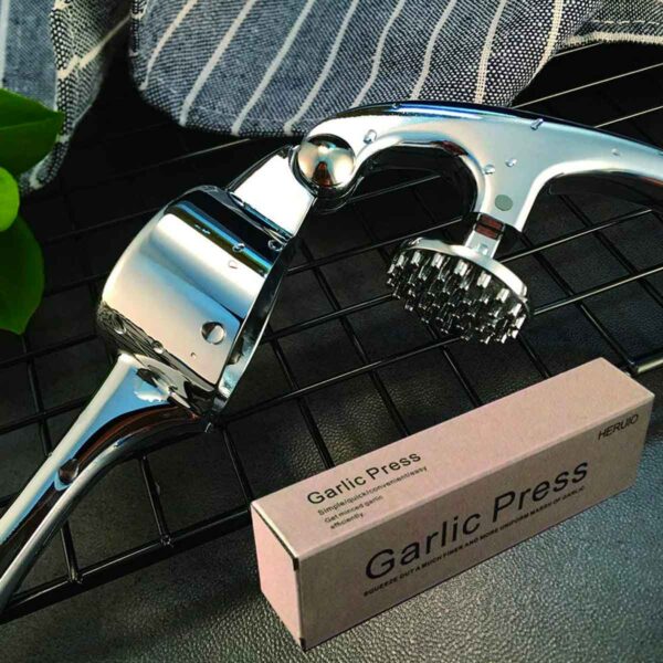 Garlic Crusher 03